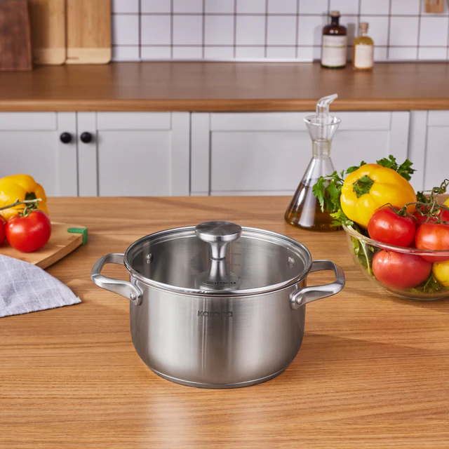 Elite Casserole en acier inoxydable avec couvercle 20 cm